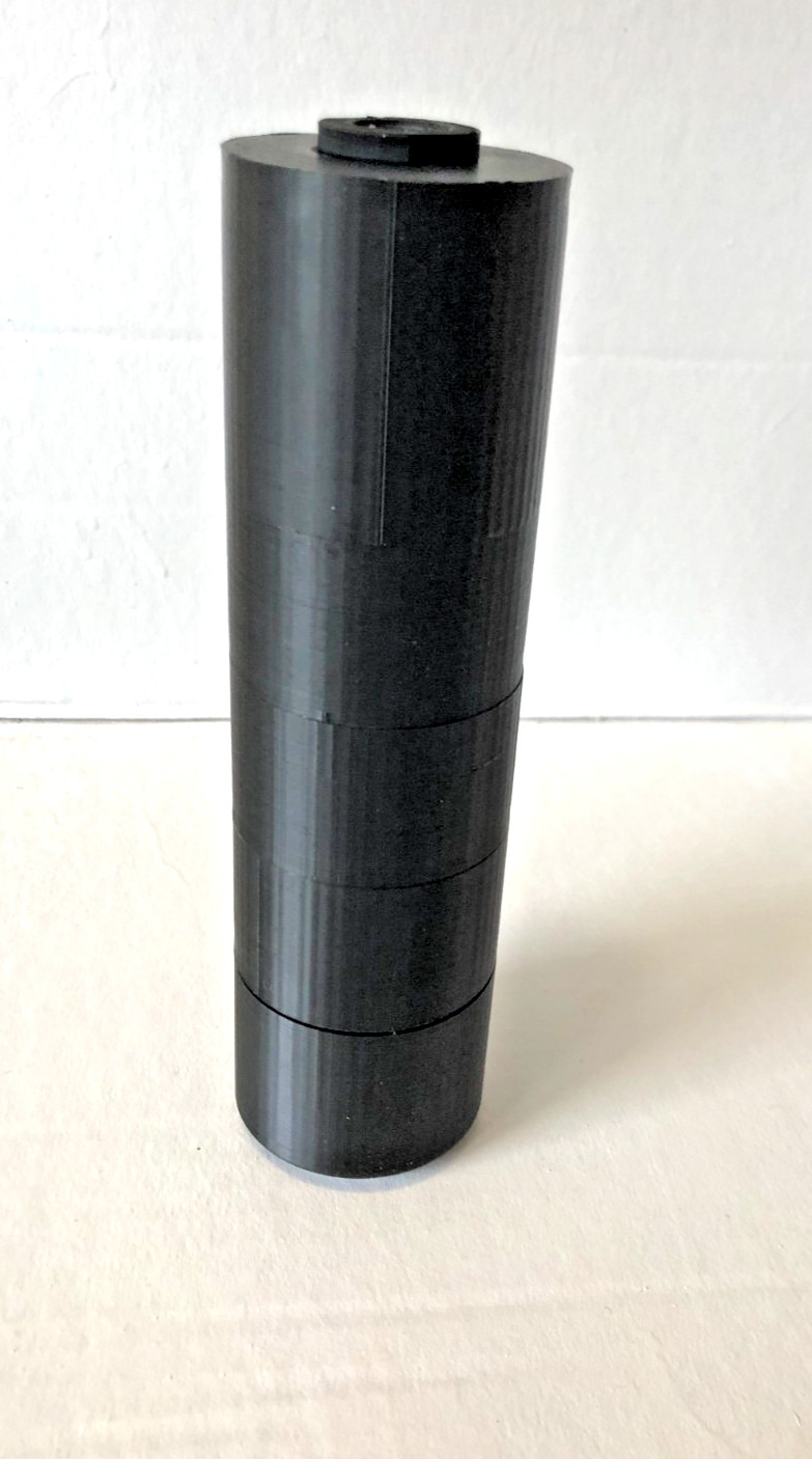 Airsoft Suppressor CCW 14 mm Thread defiantly not the same it is very diffrent