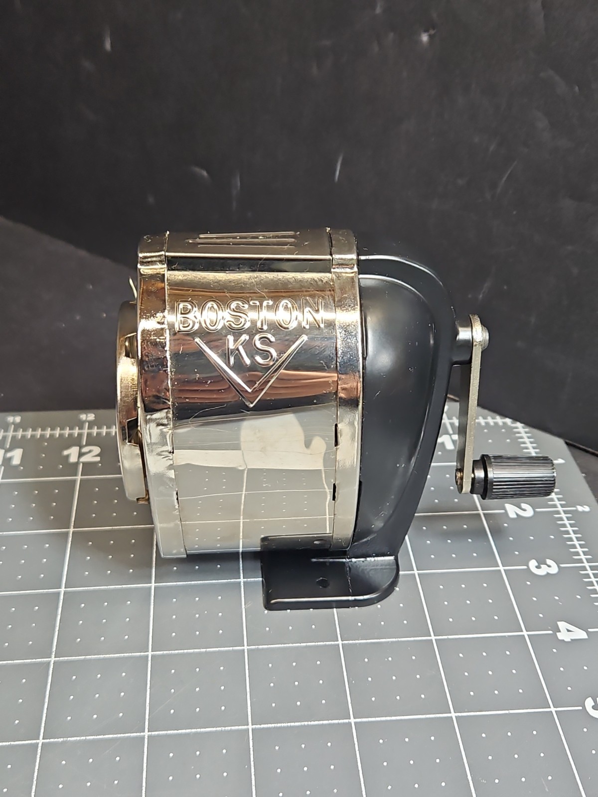 Vtg Boston Model KS Manual Pencil Sharpener Metal Base w/ Revolving 8 Hole Sizes