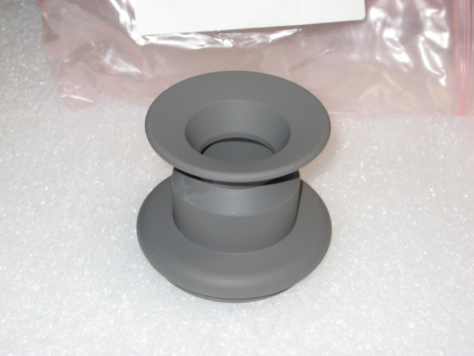 Raytheon 6631073-2-E rubber Eye Piece Military 96214ASSY6631073-2-E New
