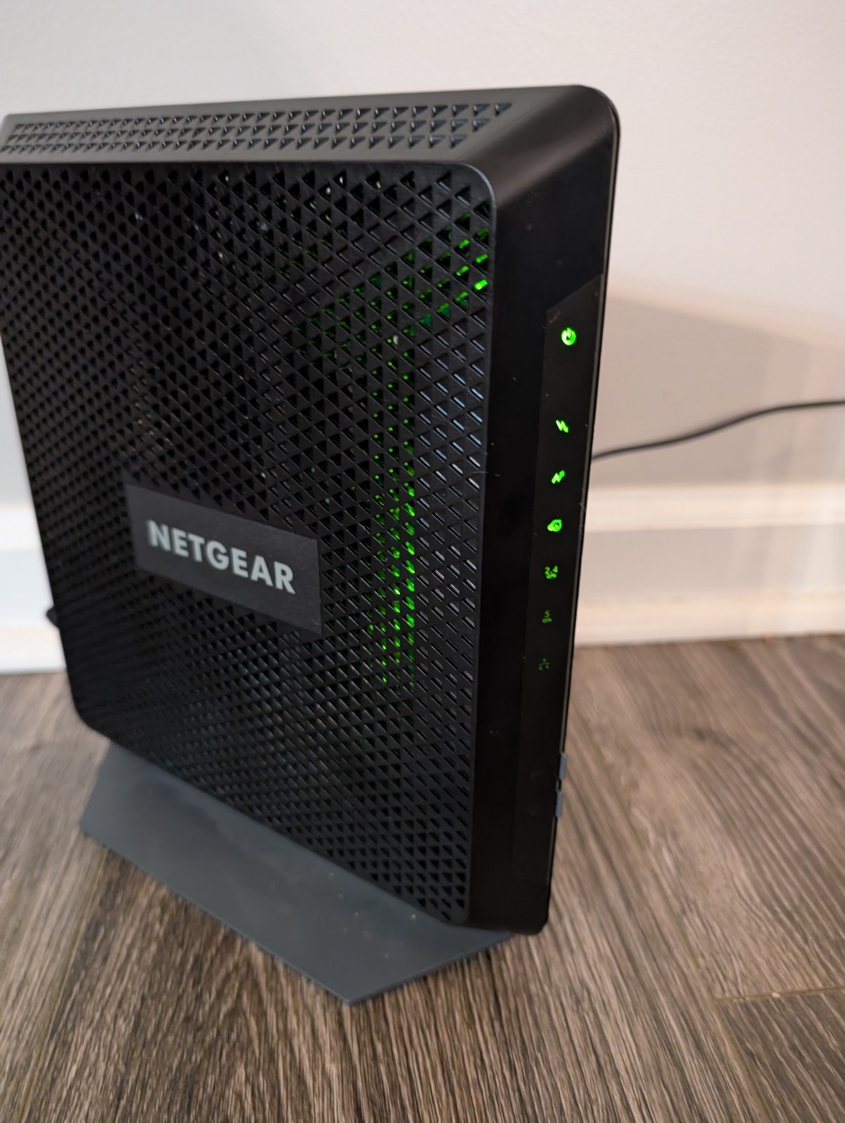 NETGEAR Nighthawk C7000v2 AC1900 Wi-Fi Cable Modem Router! Tested! Read!