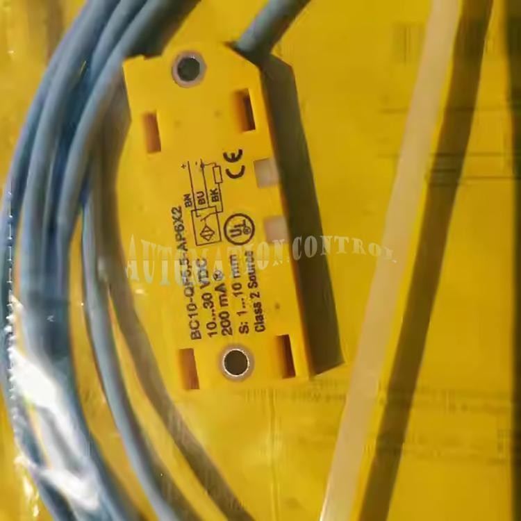 1PC New For Turck BC10-QF5.5-AP6X2 Proximity Switch Sensor PNP 2m