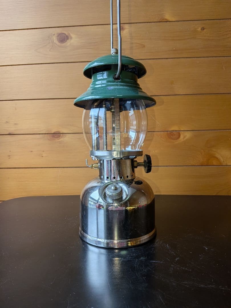 Coleman Pre-Owned Lantern 202 Professional 57 Made In