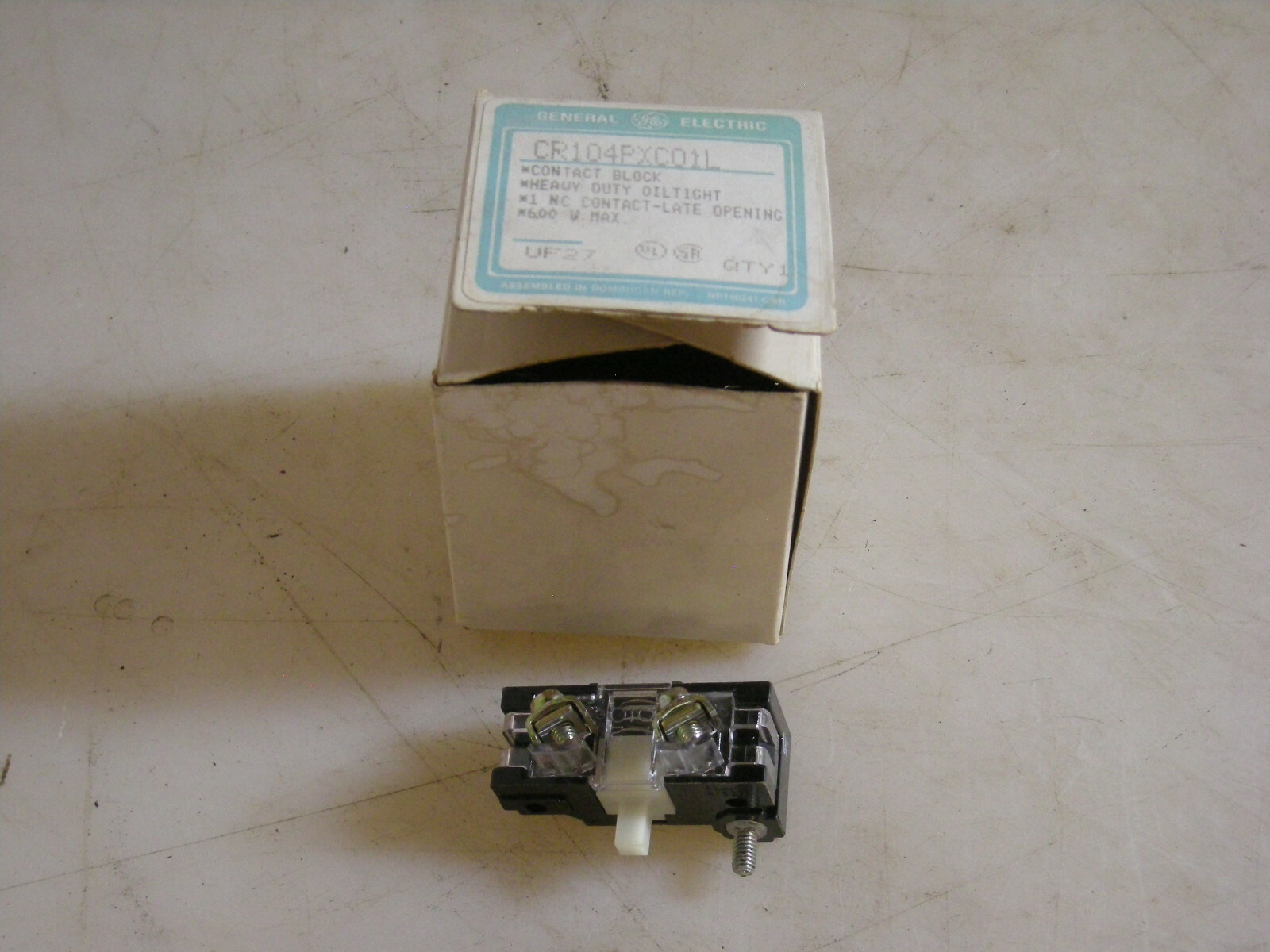 General Electric Contact Block CR104PXCOIL 1NC Contact - Late Opening