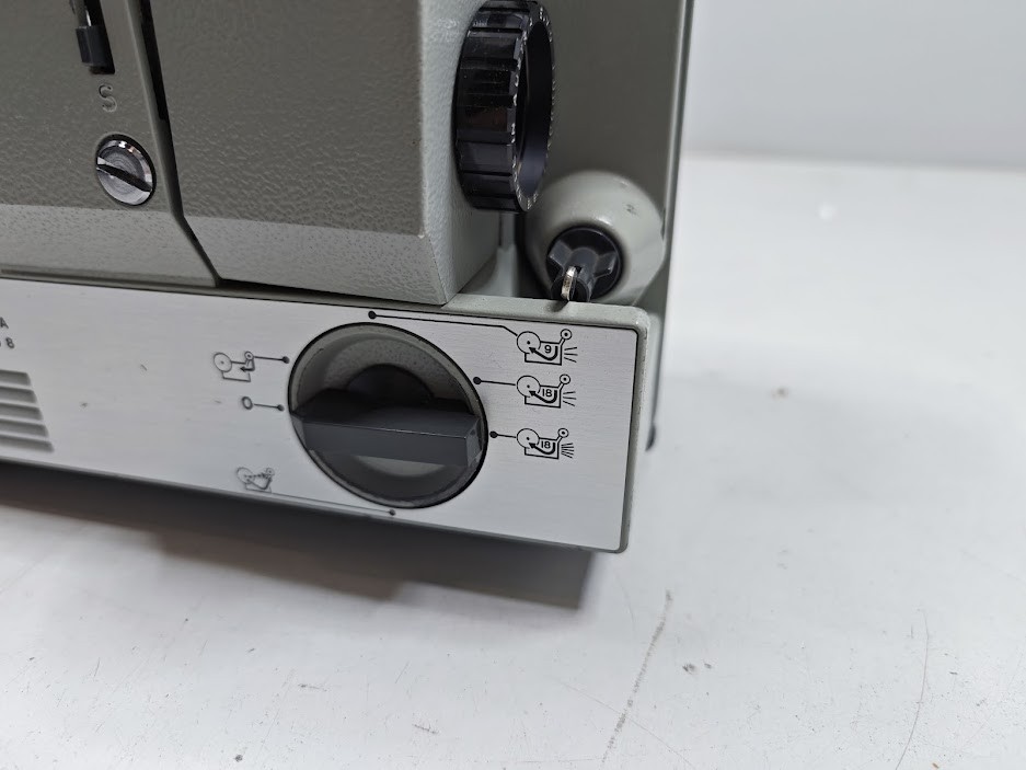 Eumig Mark 501 Projector - Untested, For Parts/Repair