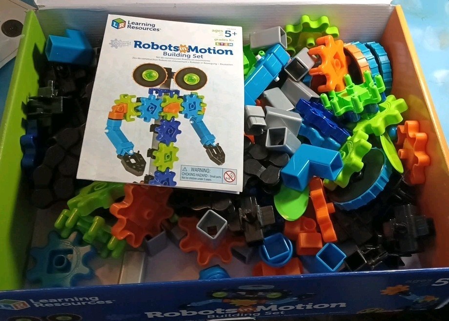 Learning Resources Gears! Gears! Gears! Robots in Motion Building Set + BONUS!