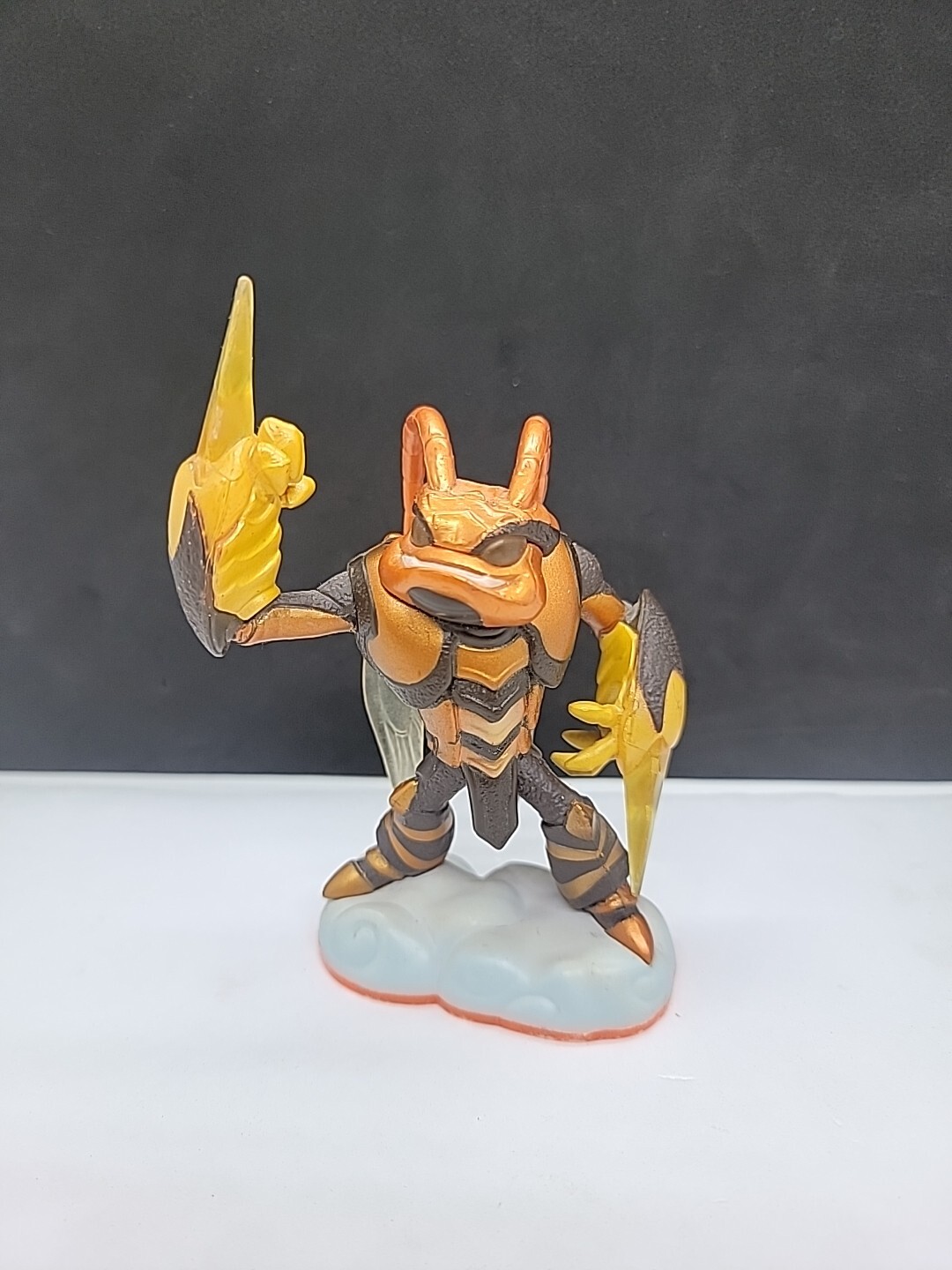 Swarm  Skylanders Giants - Activision 2012 Orange Base Figure Model
