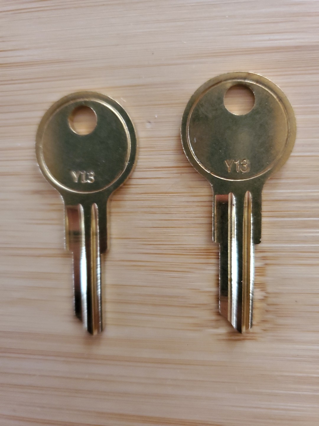 Y13 Key Blank Lot Of 2