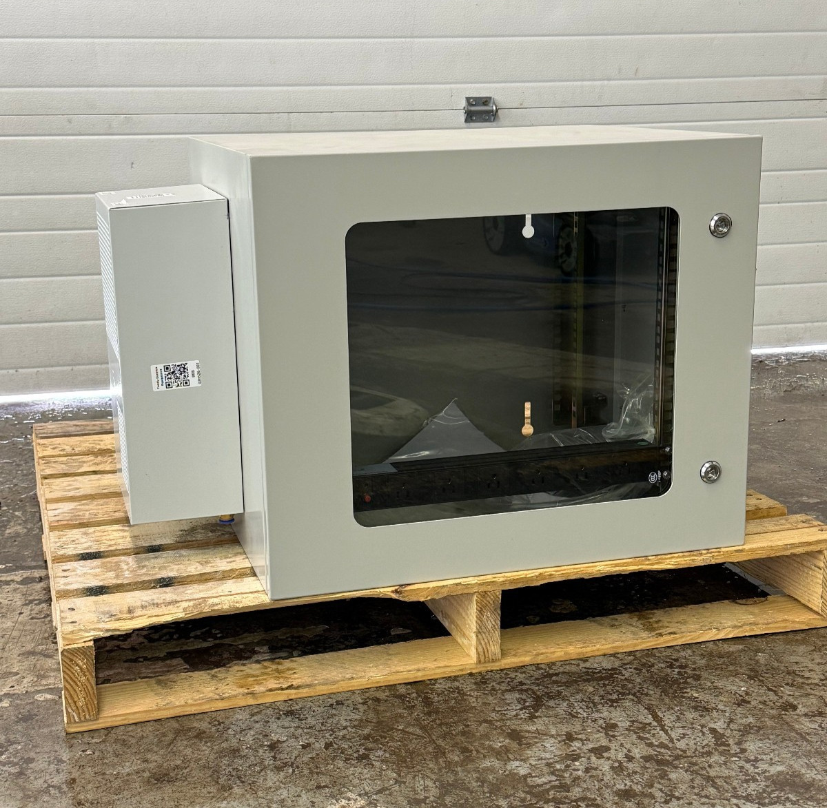Blackshields DC0300 Air Conditioner 300W 48V w/ Industrial Cabinet Enclosure