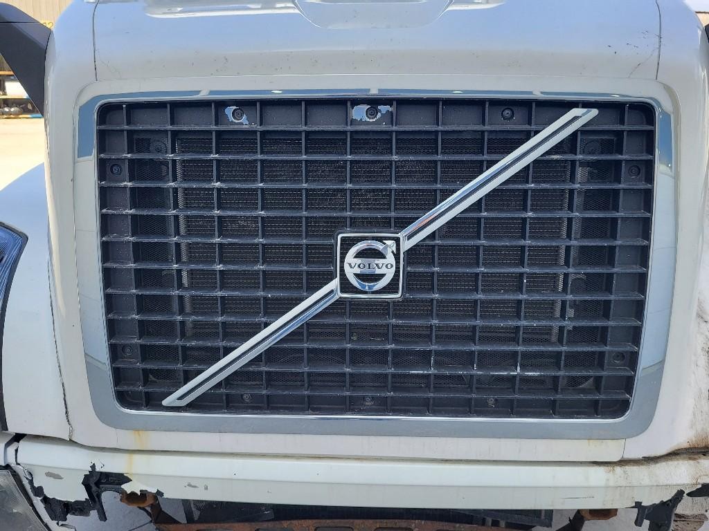 For 2015 VOLVO VNL 2003-2018 GRILLE N/A ,  MN