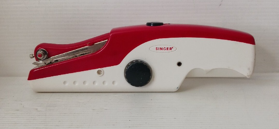 Singer Sew Quick #30089 Hand Held Sewing Machine 