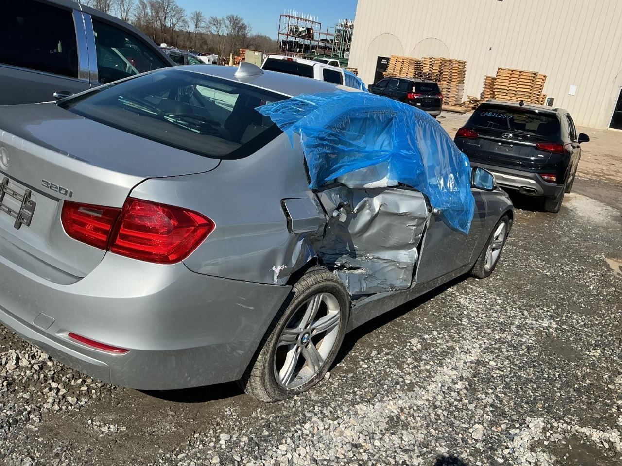 320I 2013 Glove Box 4969493