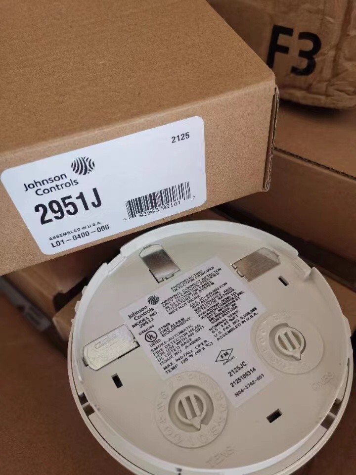 1PC Johnson 2951J photoelectric smoke detector