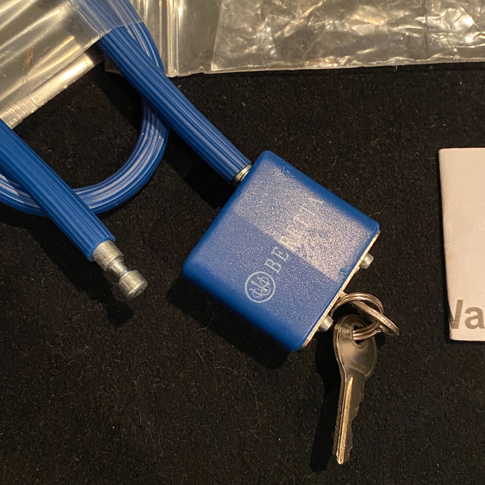BERETTA R15SC3 Blue Cable Gun Lock w/ 2 Keys & Instructions