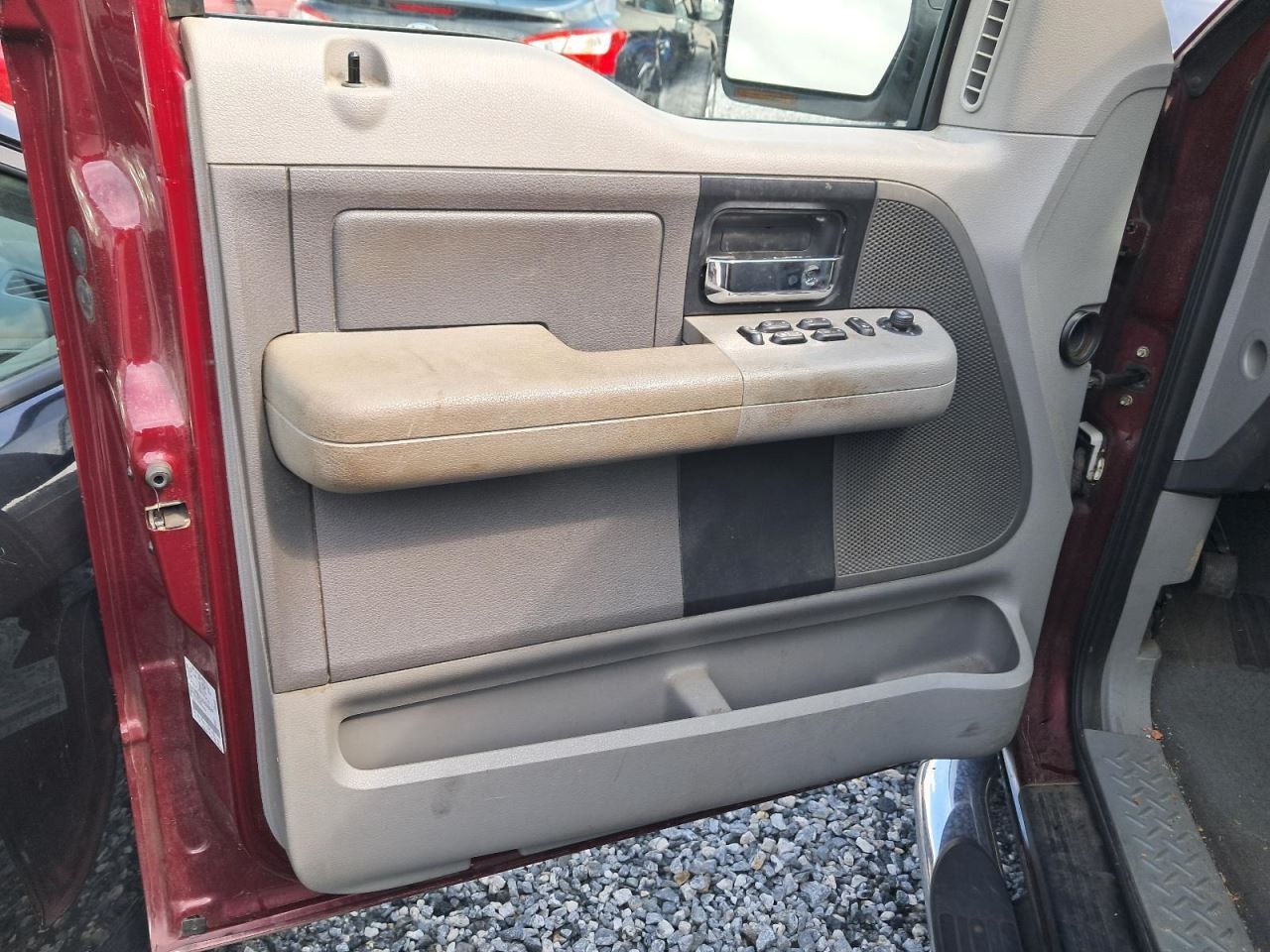 Fuse Box Engine Right Hand Kick Panel Fits 05-06 FORD F150 PICKUP 4802233