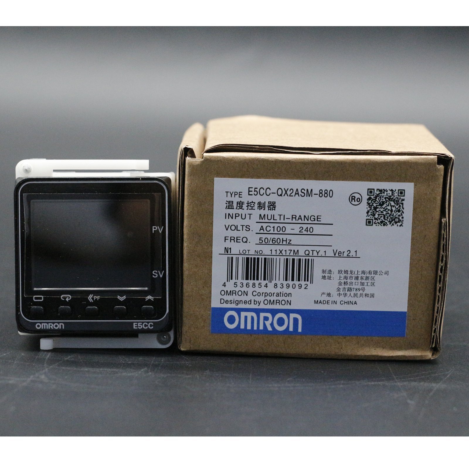 Omron E5CC-QX2ASM-880 Temperature Controller New One E5CCQX2ASM880 /S
