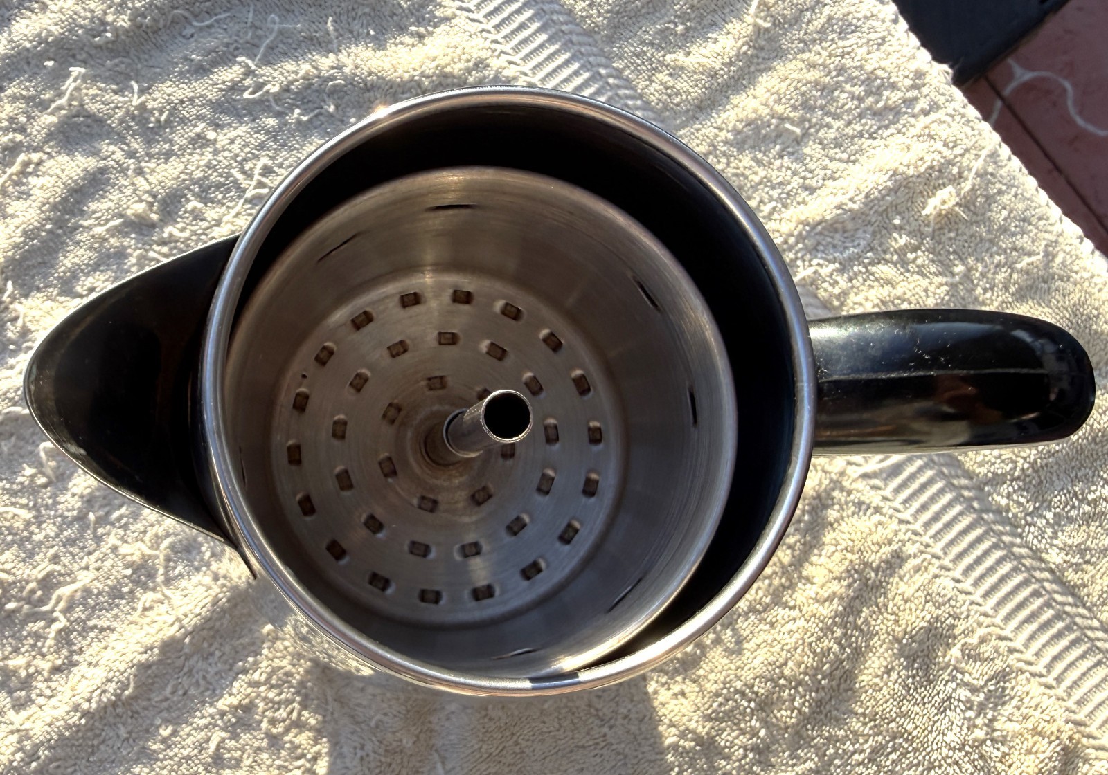 FARBERWARE 8 CUP PERCOLATOR MODEL NO. FCC280 - AS PICTURED
