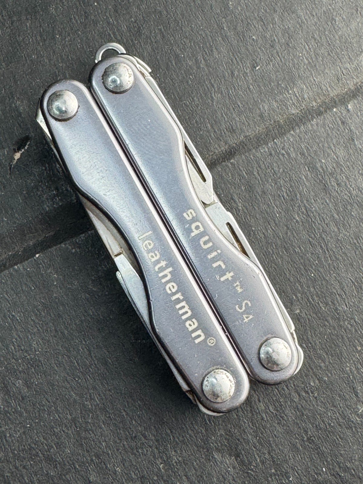 Leatherman Squirt S4 Stainless Steel Multitool Keychain - Gray