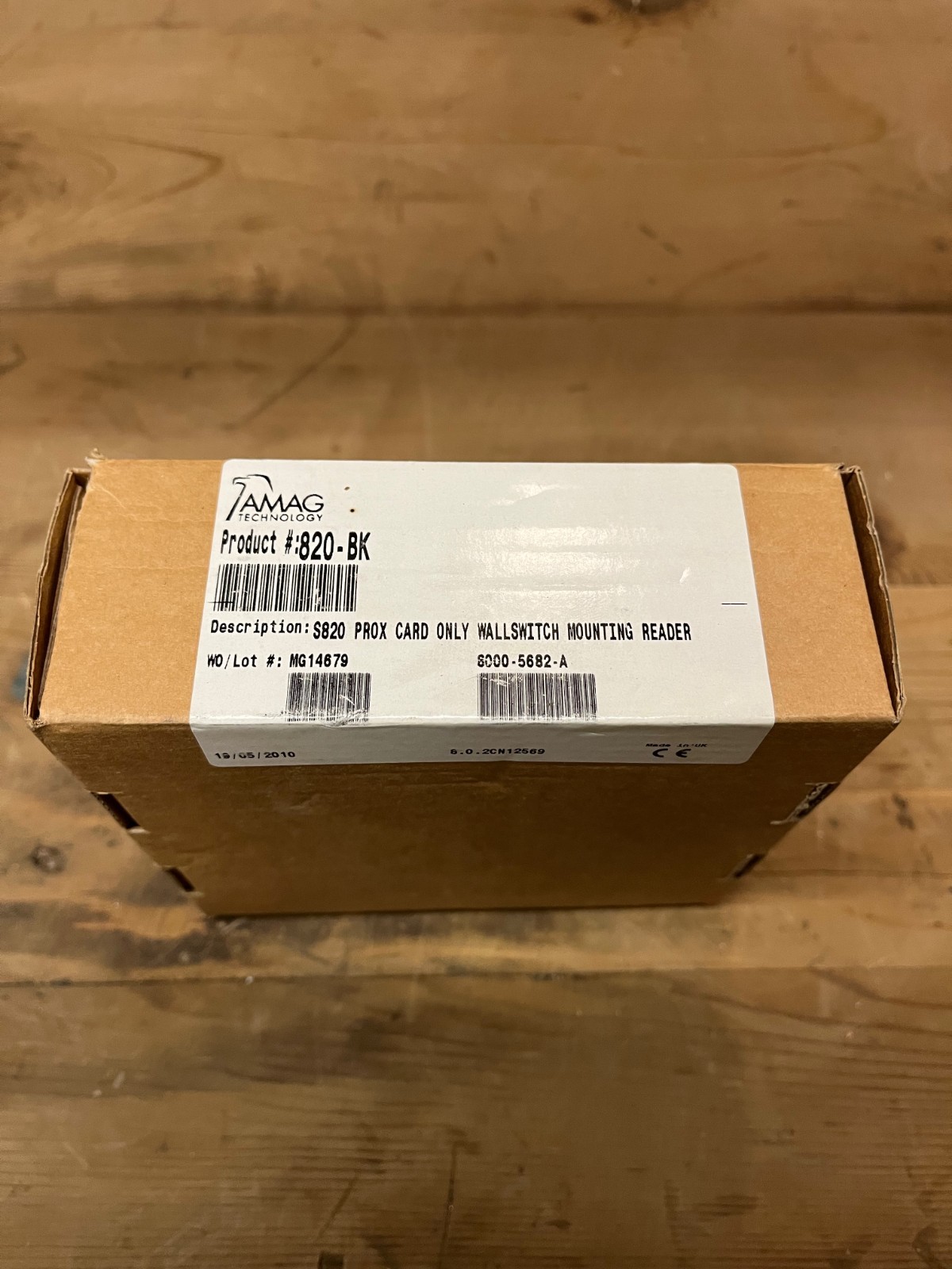 AMAG Technology S820-BK Prox Card Only Wallswitch Mounting Reader
