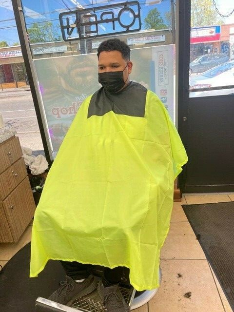 Hair Cutting Cape Pro Salon Hairdressing Hairdresser Gown Barber Cloth Apron B31