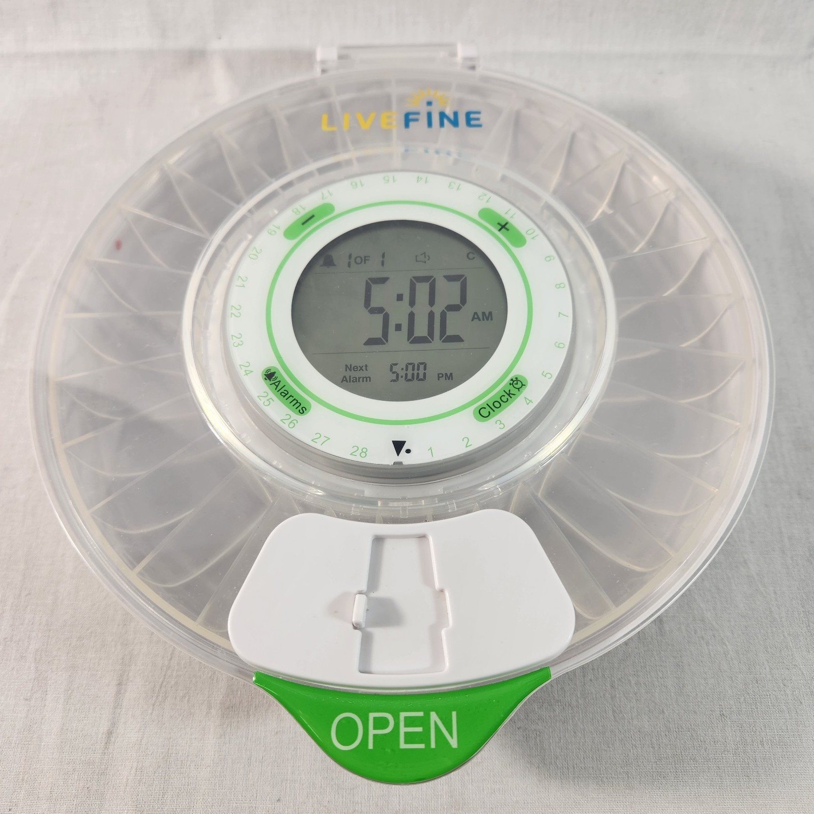 LiveFine 28 Day Automatic Pill Dispenser Lockable Cover Alarm Complete EUC VIDEO