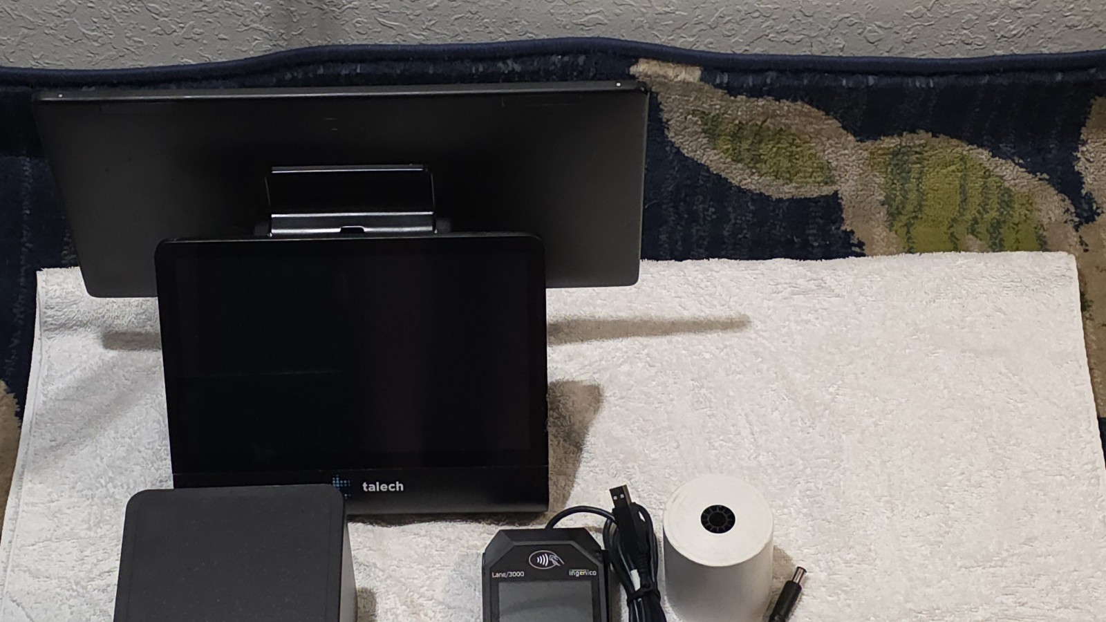 Elo Touch Solutions EloPOS E1915HDC POS Terminal w/ Touchscreen, Card Reader