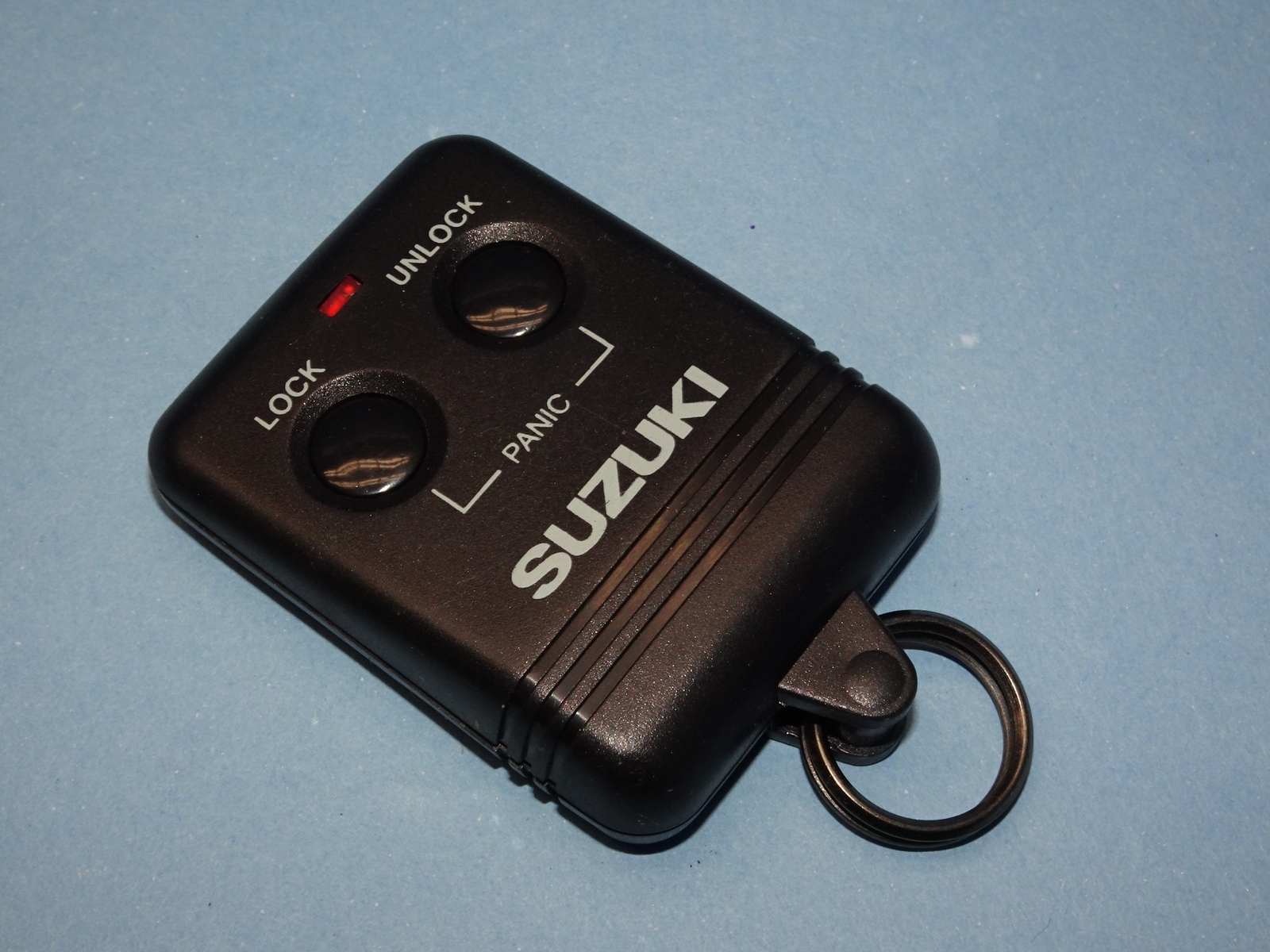 NEW GENUINE SUZUKI KEYLESS ENTRY REMOTE CONTROL KEY FOB XT-54A NOS 1998-2000