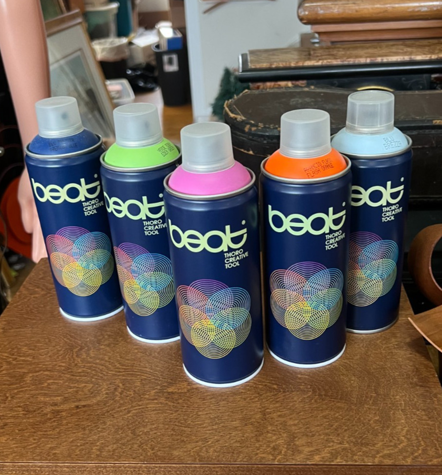 Lot of 5 Cans Beat Thoro Creative Tool Spray Paint in Mixture of Color