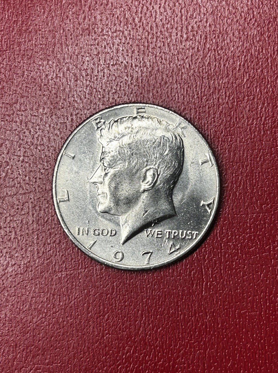1974-P Clad UNC BU Uncirculated Kennedy Half Dollar Coin FAST SHIPPING USA #509