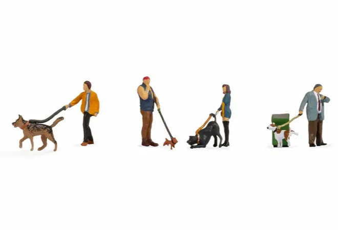 NOCH 36471 N Scale People with Dogs