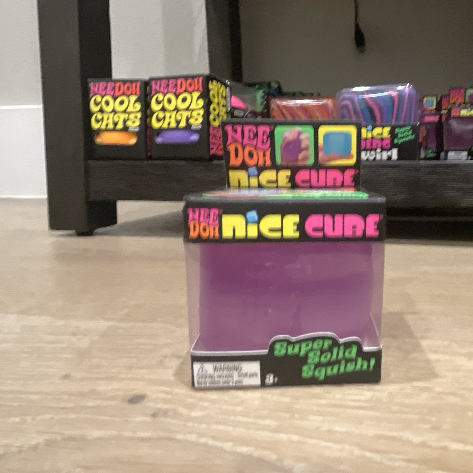 Hog Wild Mega NeeDoh Nice Cube Super Solid Squish, Purple 8 oz (1 Cube)