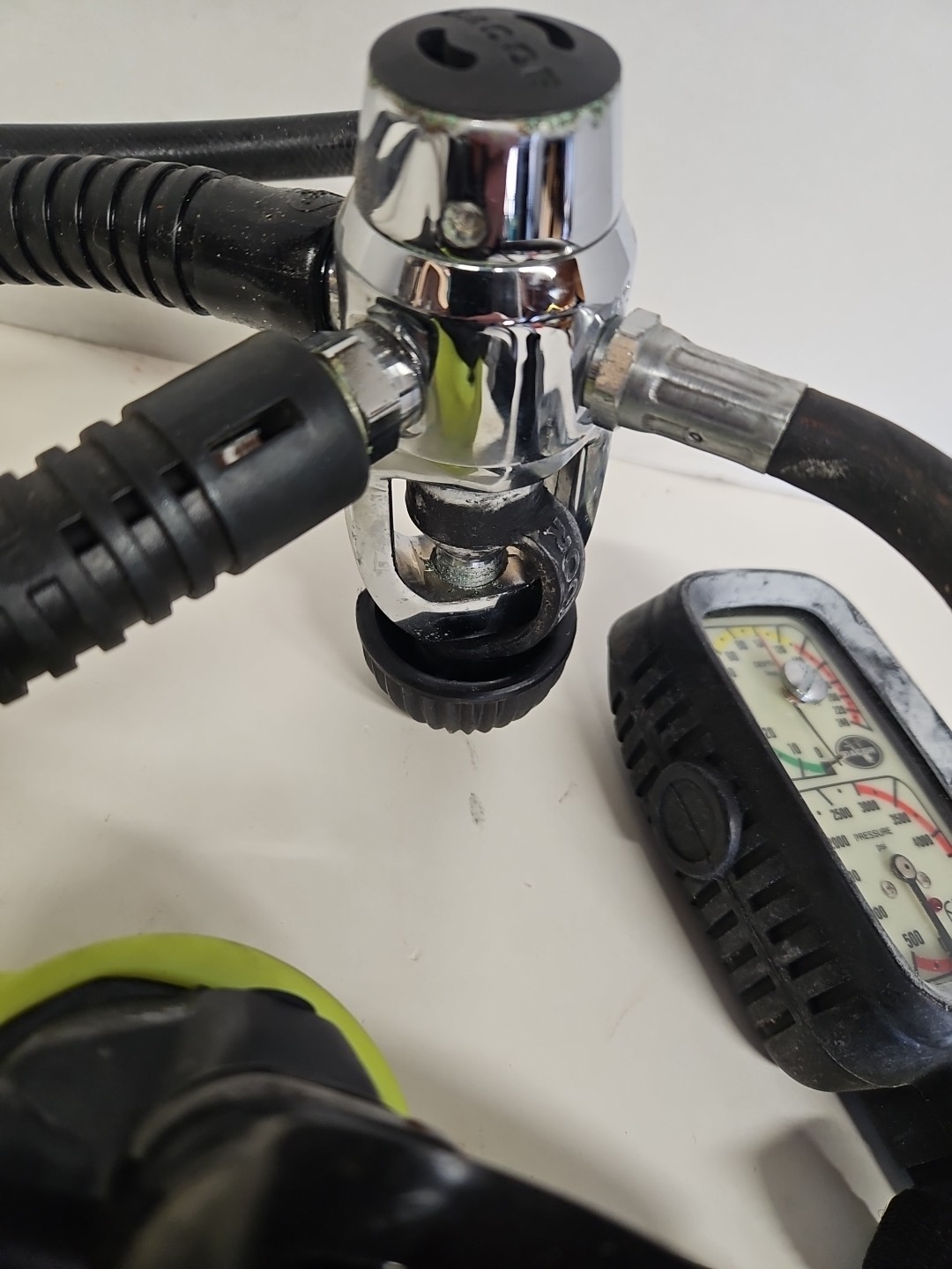 Scuba Gear Dacor Octopus, Regulators, And Computer Untested