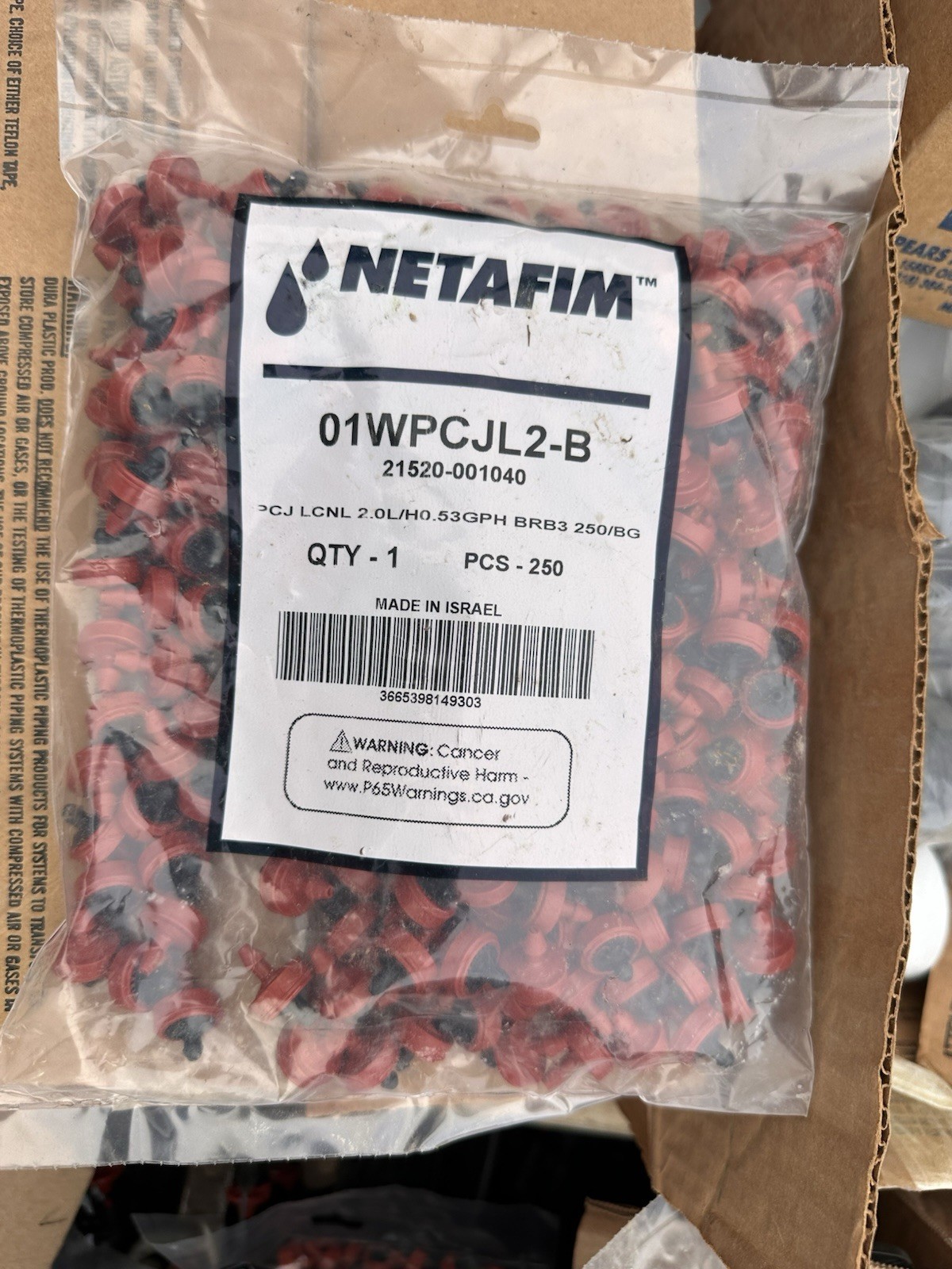 Netafim Drip Emitter 01WPCJL2-B 21520-001040 0.53 GPH Red Black 250 Pack