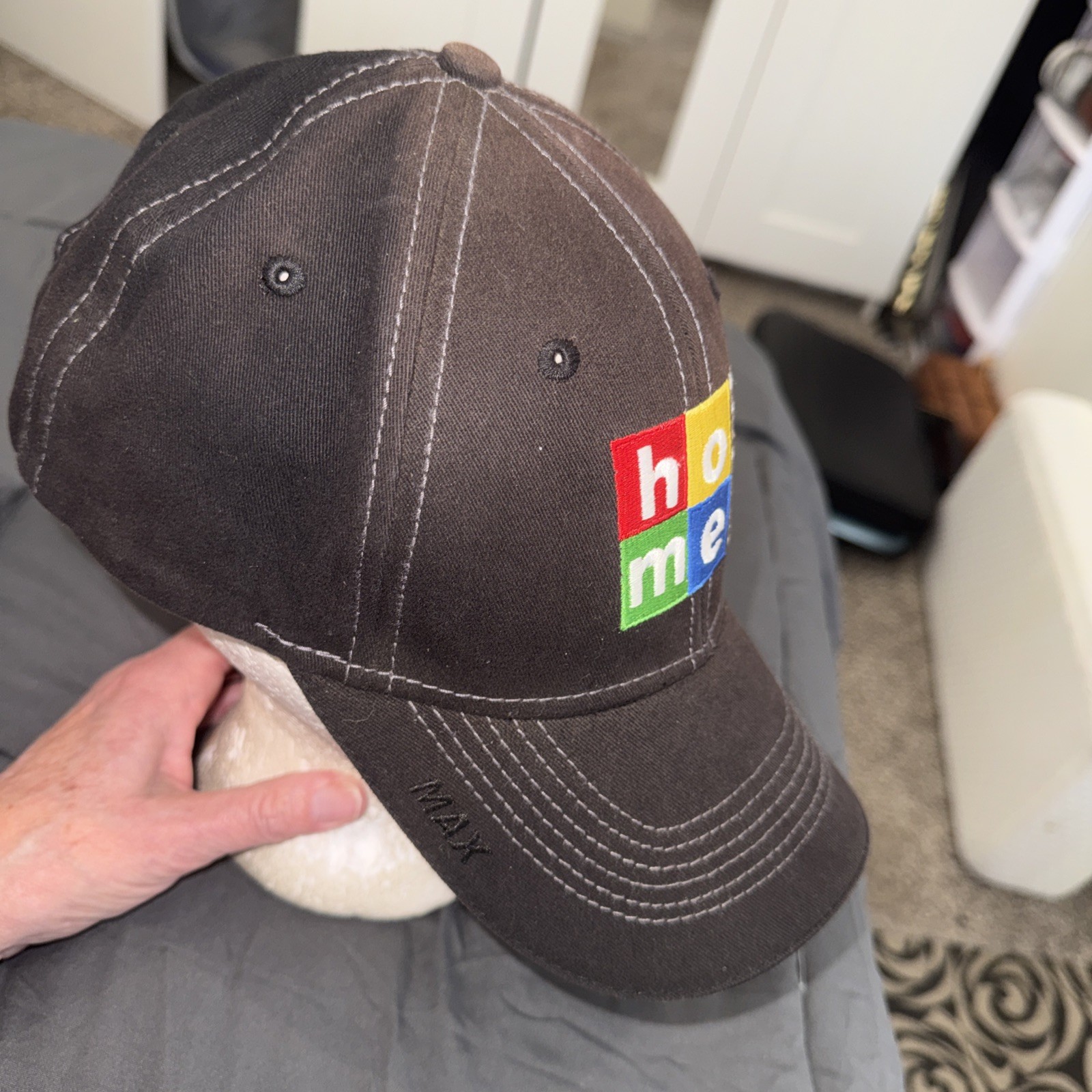 Home comfort in Multicolor Square Logo on Brown Hat Cap HookLoop Homecomfort.net