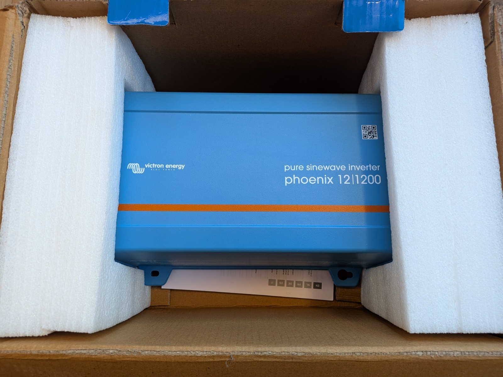 Victron Energy Phoenix Inverter 12/1200 120V VE.Direct NEMA GFCI (PIN122122510)