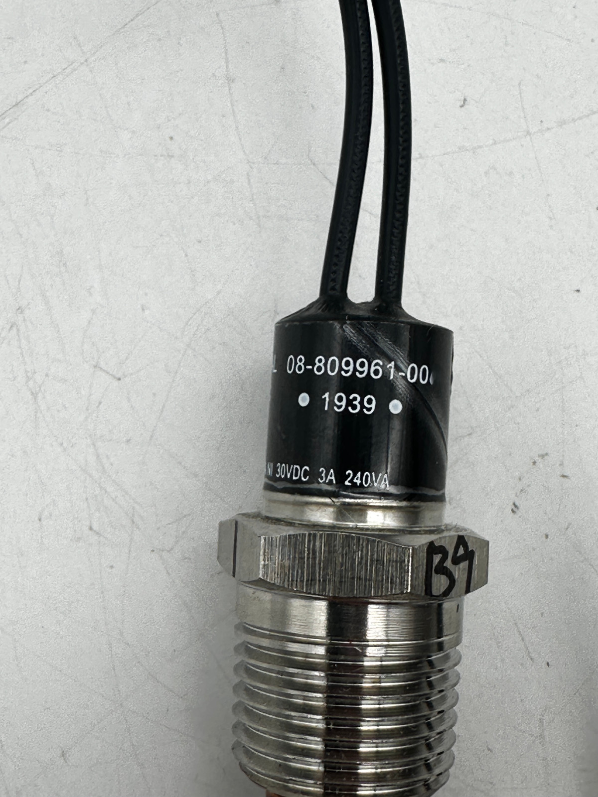 NEW! - Fenwal 08-809961-009 Temperature Switch Sensor 120/240VAC 3A - Open Box