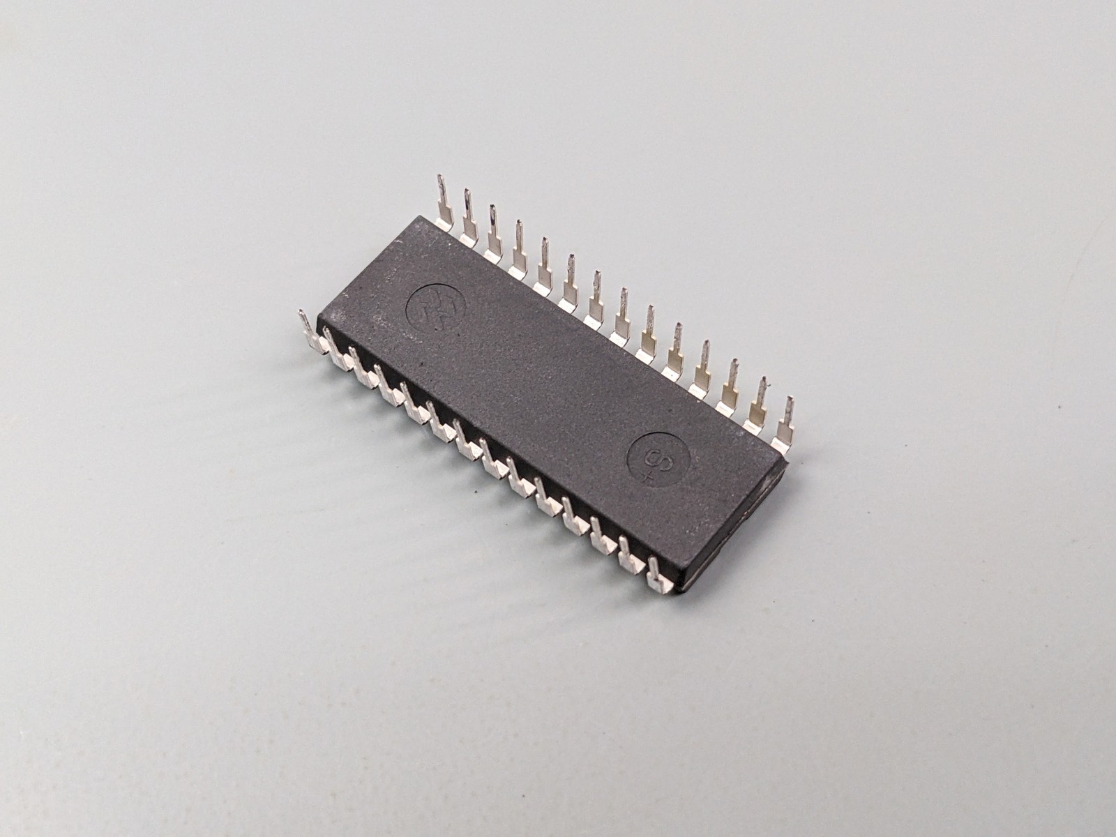 ADC10158 10-Bit 8-Channel ADC with Track/Hold + Reference, NS