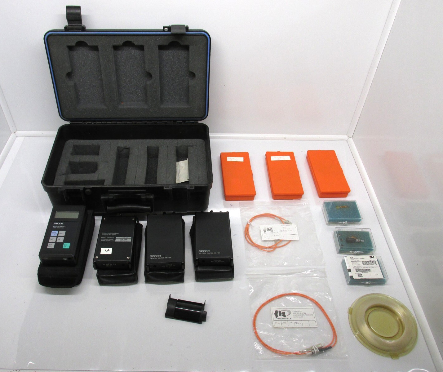 Siecor Corporation OTS-100 Optical Power Meter (Light Source)(PARTS ONLY!!!) BR.