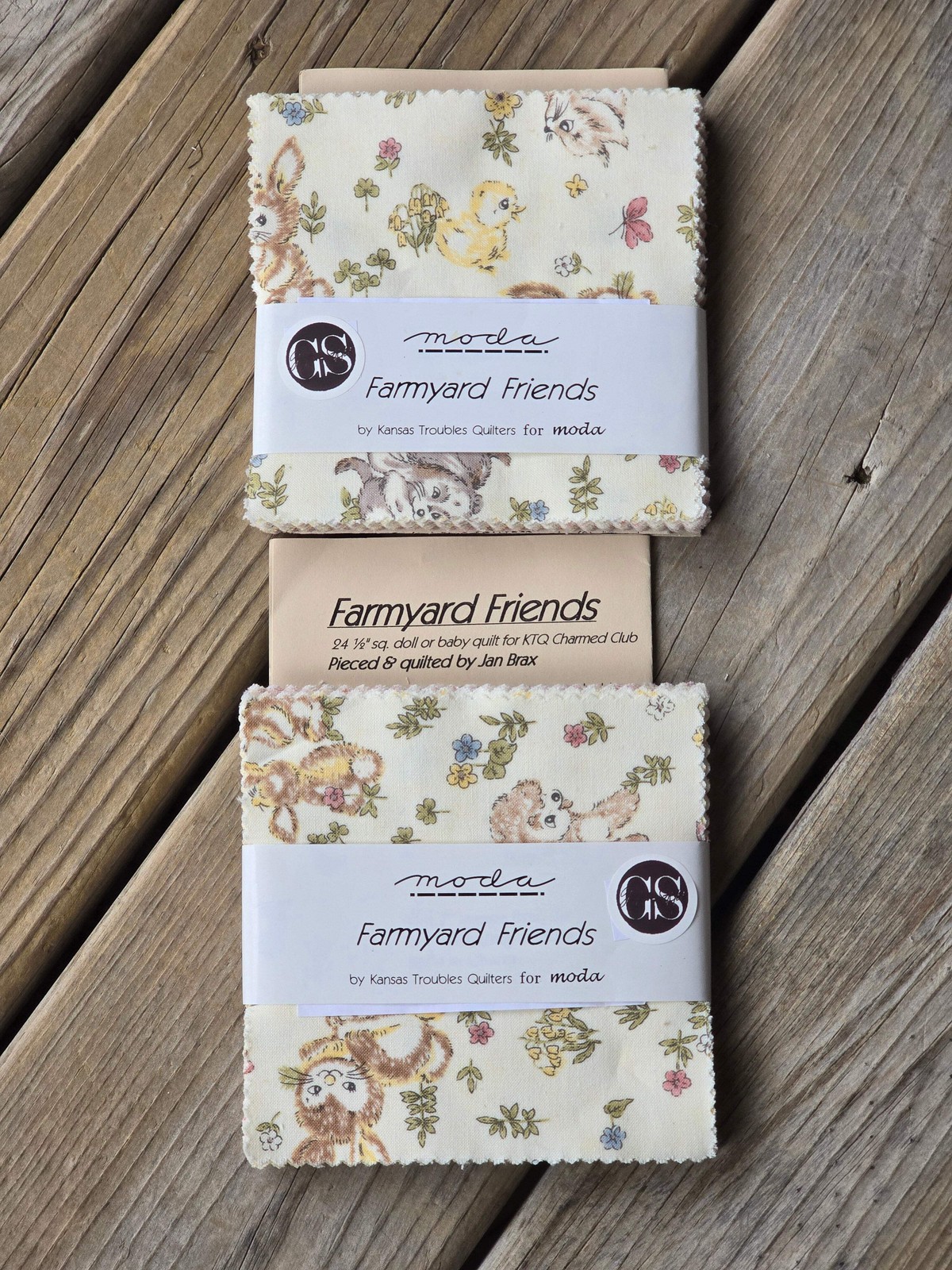Moda - Farmyard Friends - Quilting Fabric - Charm Pack