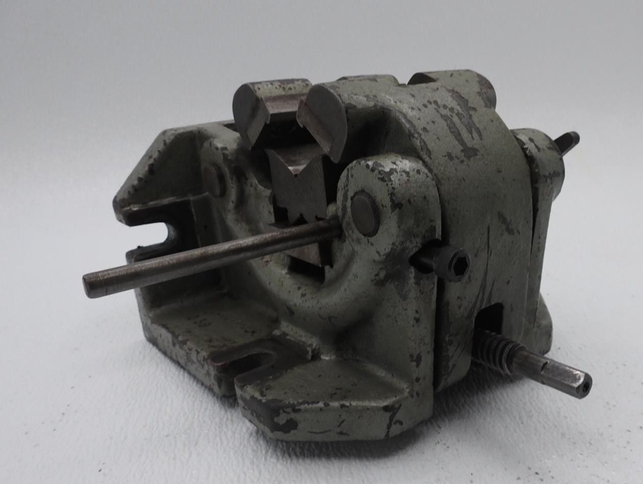 Bison Round Stock Vise - 4" HORIZONTAL/VERTICAL
