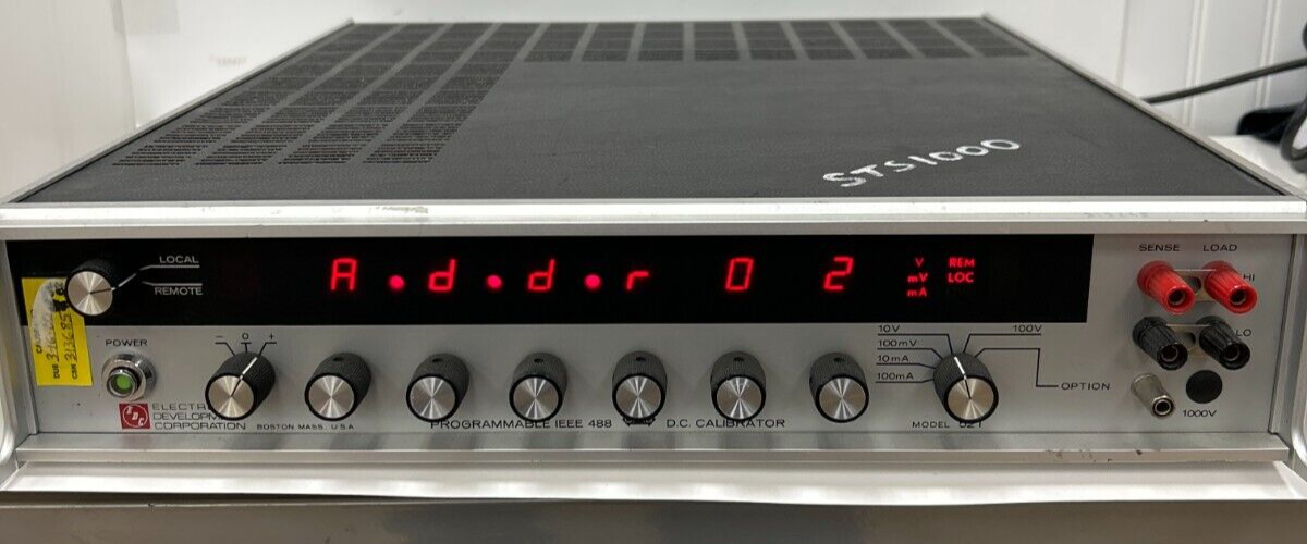 ELECTRONIC DEVELOPMENT CORPORATION D.C. CALIBRATOR MODEL 521