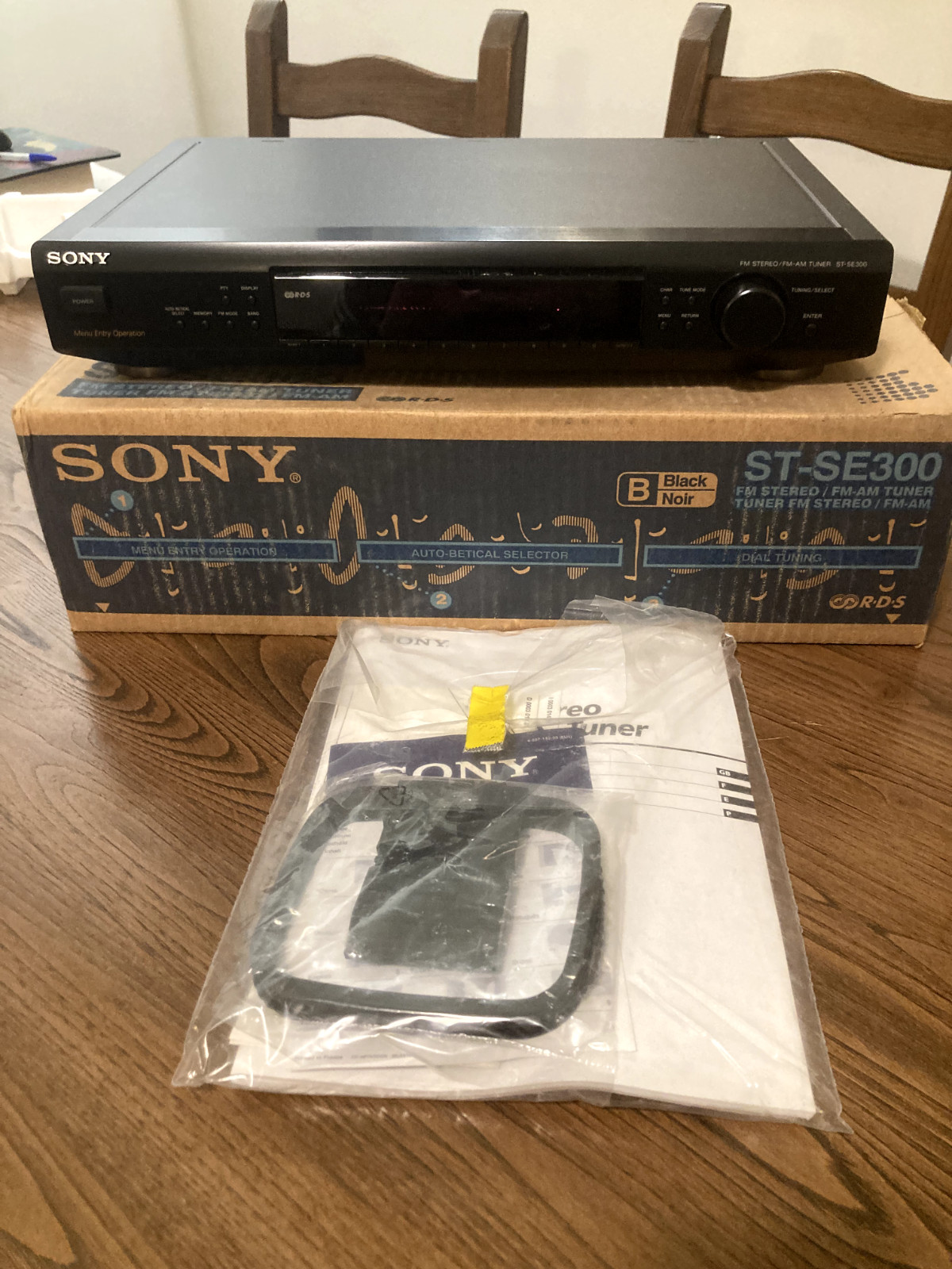 Sony ST-SE300 Tuner New, Open Only to Check It Works