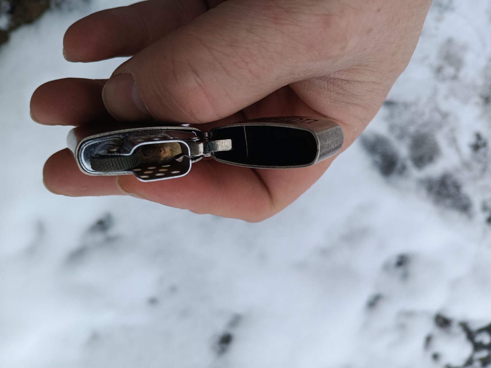 WINSTON NO BULL LIGHTER, DESCENT SHAPE, UNTESTED
