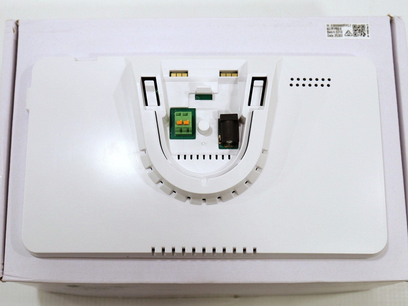 Alula Slimeline Color Touchpad Pro AC-TP-Pro-X White