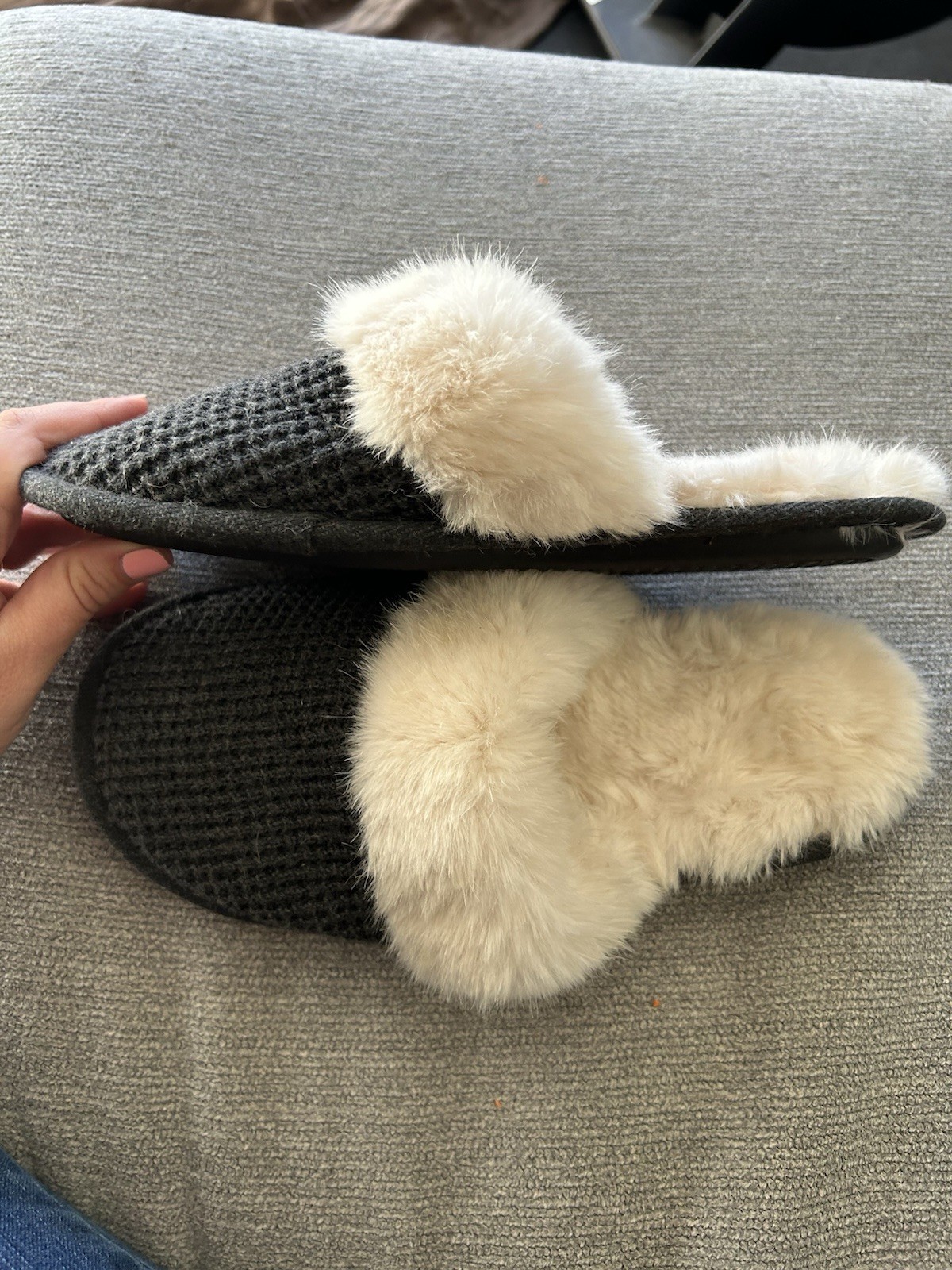 Victoria’s Secret Black Slippers Women’s Large