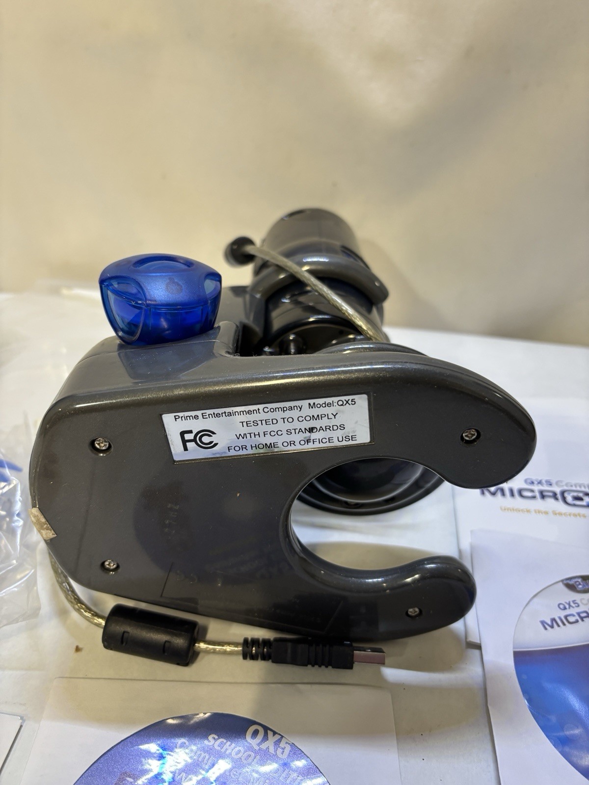NeoSci QX5 USB Digital Blue School Edition Computer Microscope 10-200X Kit
