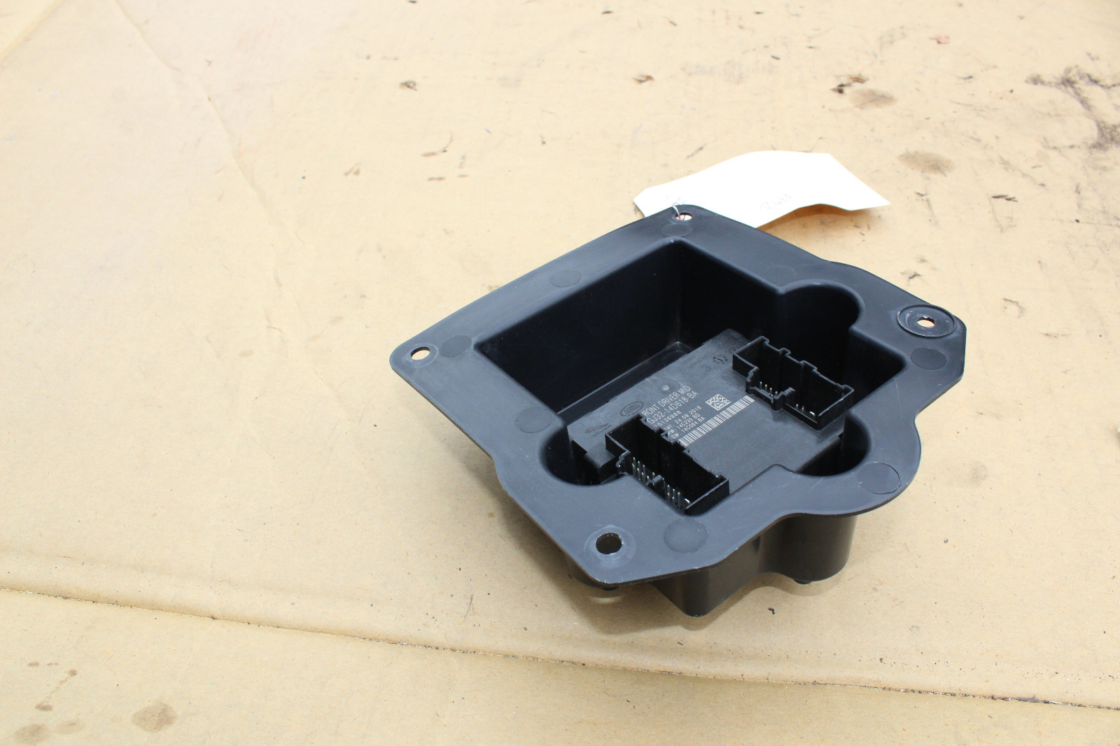 2017 JAGUAR XE DRIVER LEFT FRONT REAR MID CONTROL MODULE R643