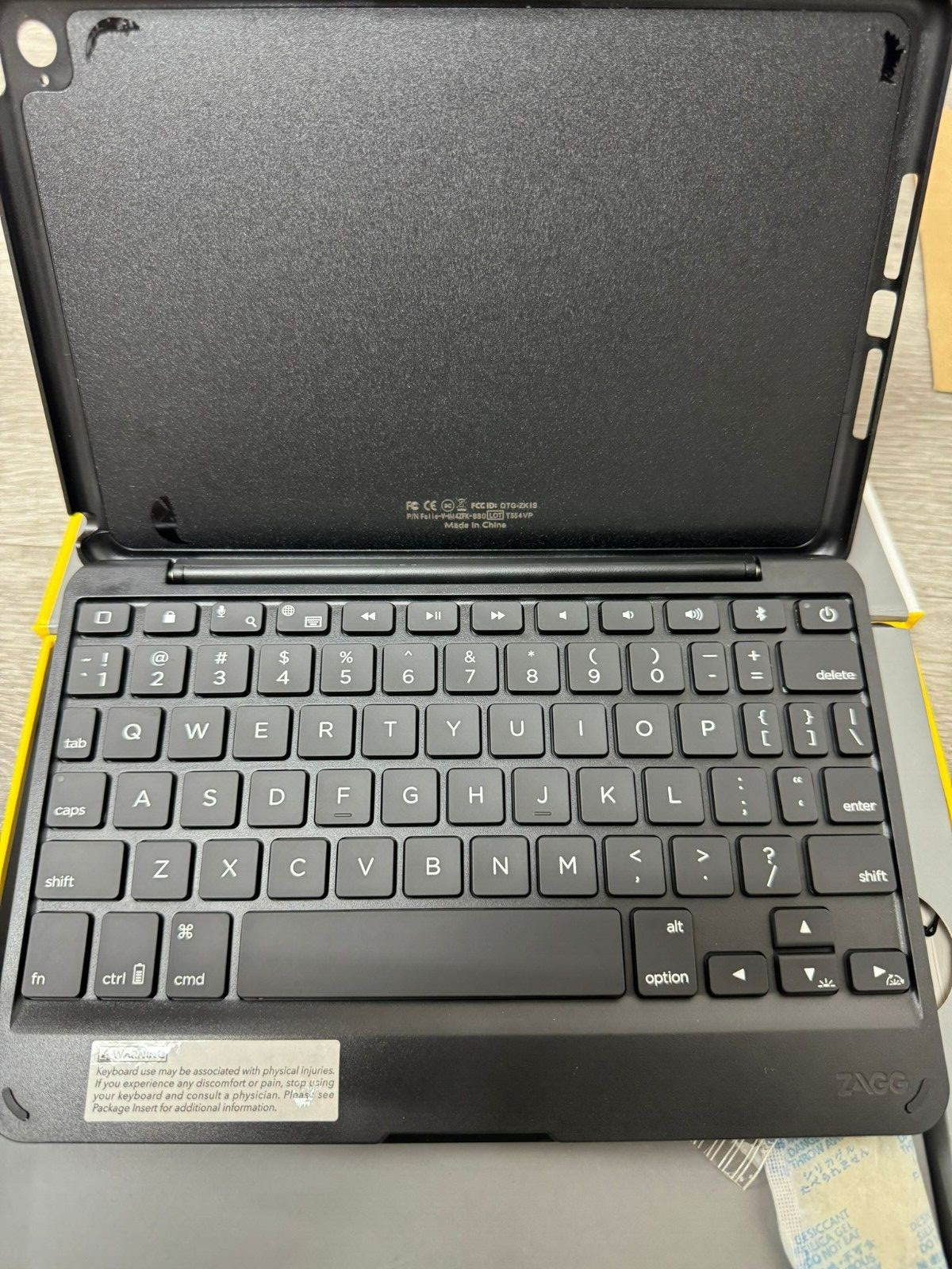 ZAGG Folio Wireless Keyboard Case - ipad mini 5th Gen 7.9" iPad mini 5