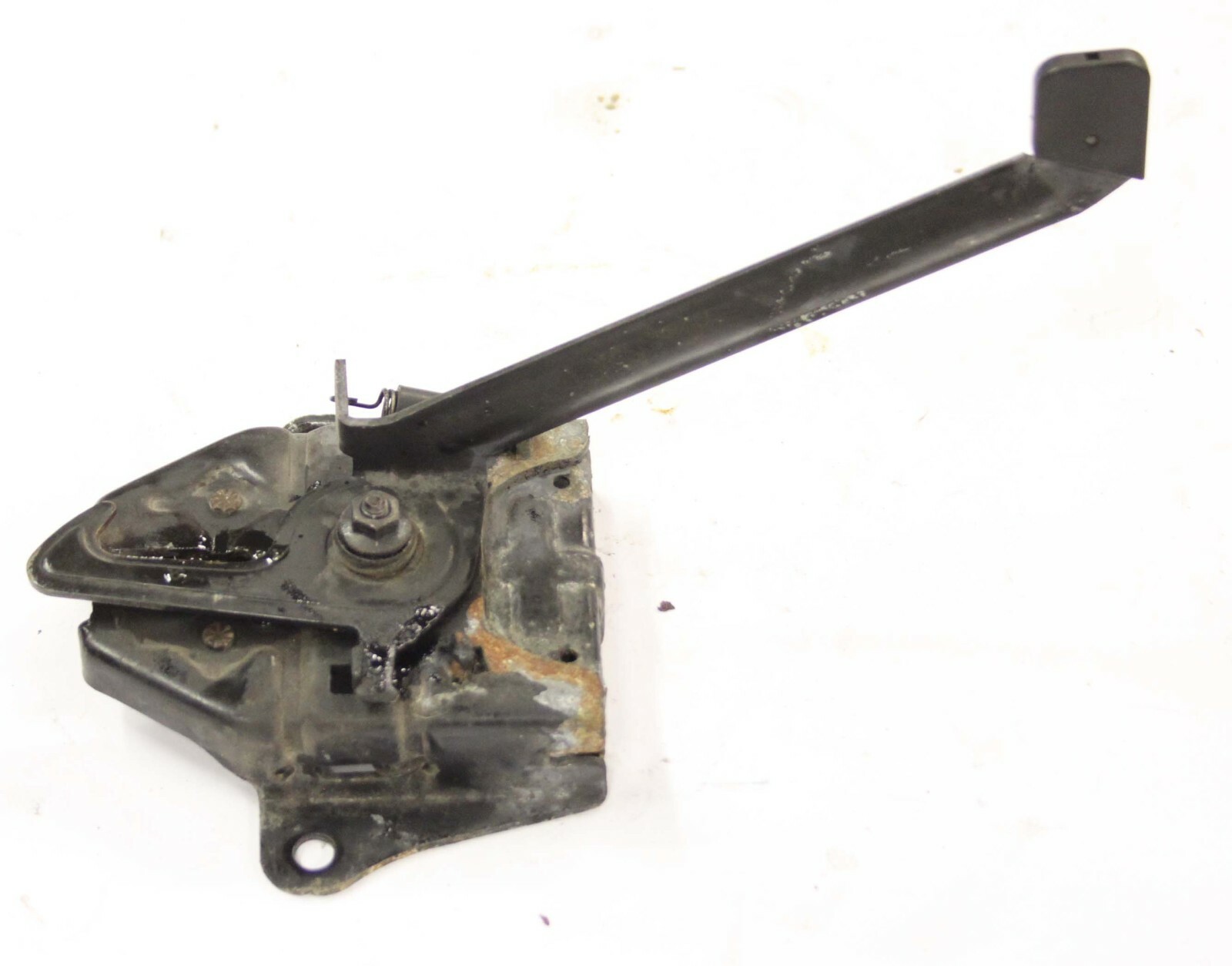 2003 Kia Sorento OEM Hood Latch Lock Safety Hold Down 03 04 05 06