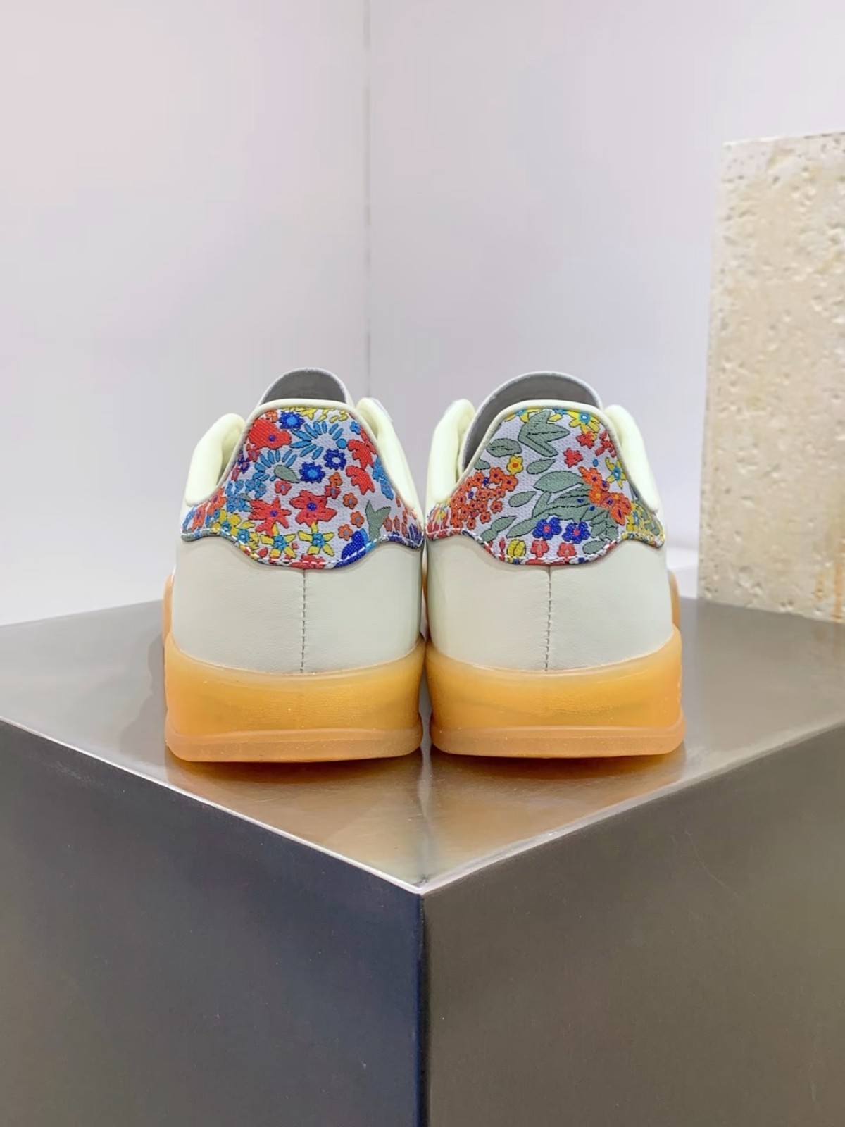 Liberty London x adidas Gazelle Indoor Floral Embroidery Off White JH7370 Women