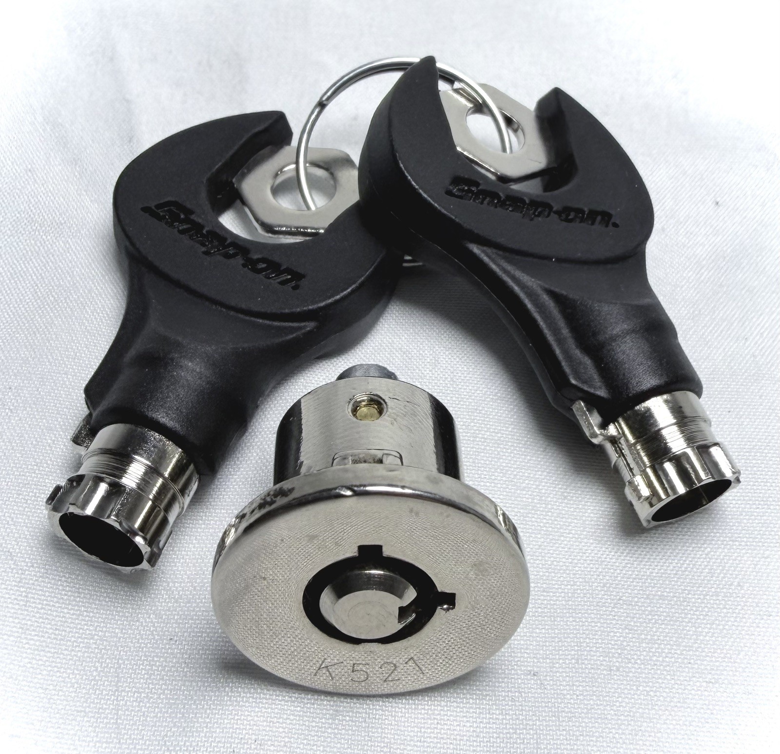 Snap On Flank Drive Lock Cylinder Key Set #K521 - 2 Keys